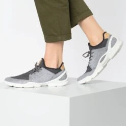 ECCO Running Sneakers Sneakers Laag Dames Antraciet / Zilvergrijs 15 ECCO Running Sneakers Sneakers Laag Dames Antraciet / Zilvergrijs -Ecco e507edc0e507fa6e85f9c188f80b100a