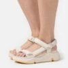 ECCO Chunky- Sandalen Met Plateauzool - Beige 1 ECCO Chunky- Sandalen Met Plateauzool - Beige -Ecco f0399735651148c29cb72b263f52cf14